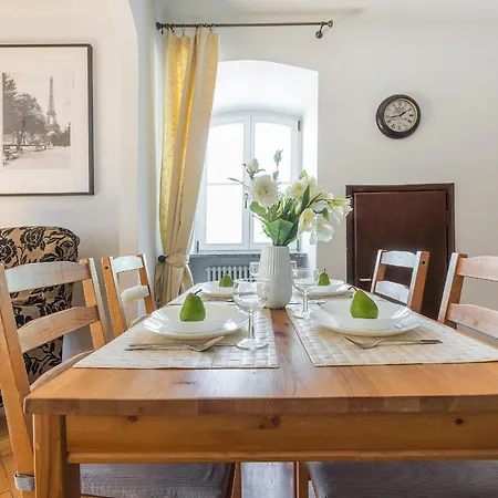 Old Town Penthouse P&o Serviced