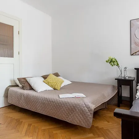 Old Town Penthouse P&o Serviced Апартаменты Варшава