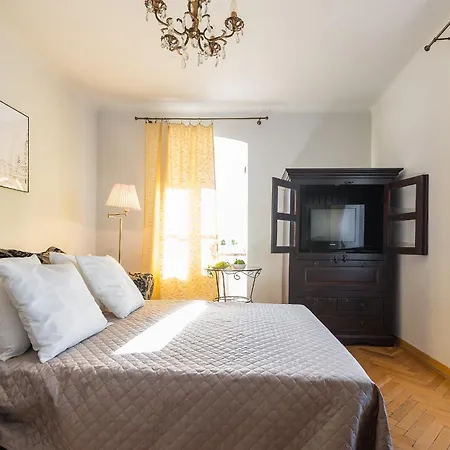 Old Town Penthouse P&o Serviced *