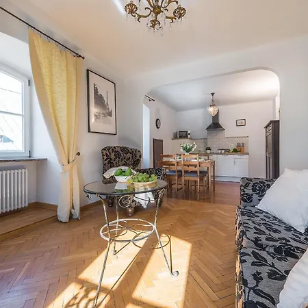 Old Town Penthouse P&o Serviced Lejlighed *