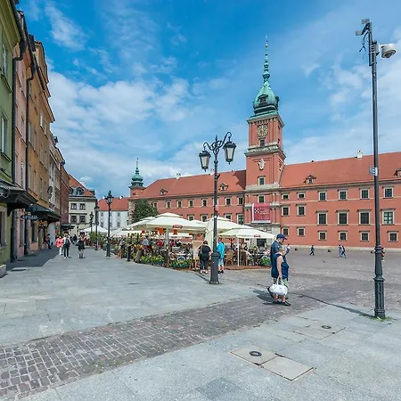 Old Town Penthouse P&o Serviced